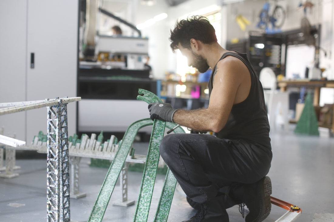 Nahuel trabajando en el prototipo de Tranque